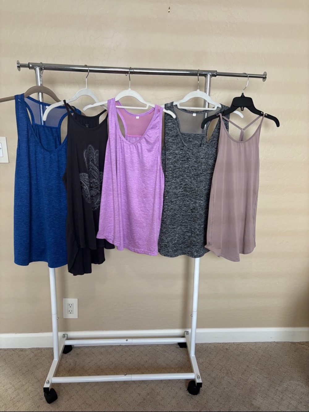 Racerback tops set of 5